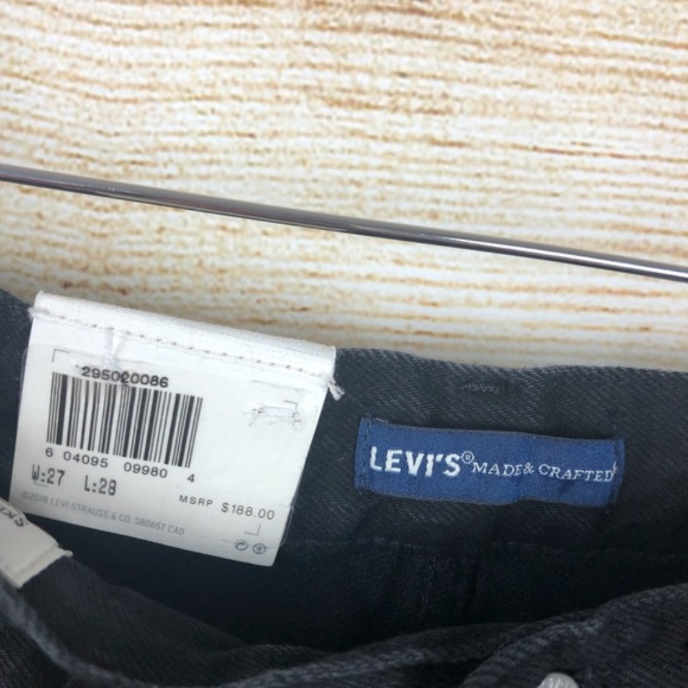 NWT Levi's 501 embroidered skinny jeans - Picture 4 of 7